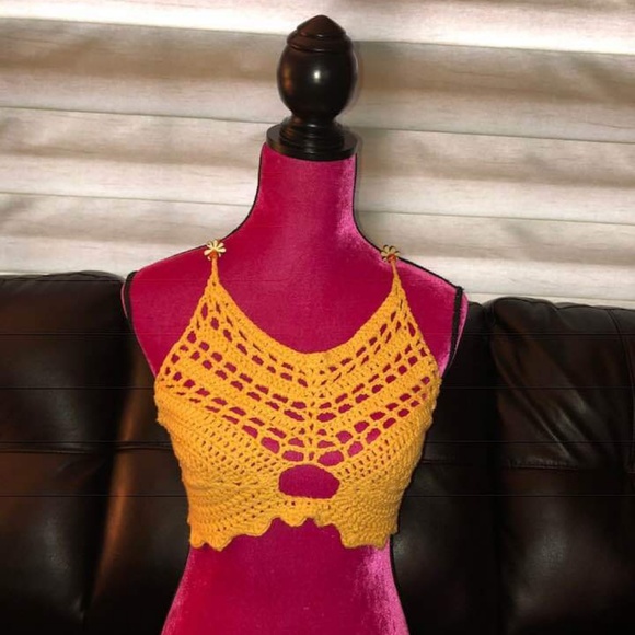 Crochet tops - Picture 1 of 2
